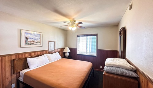 Classic Cottage, 1 Bedroom, Fireplace, Lake View