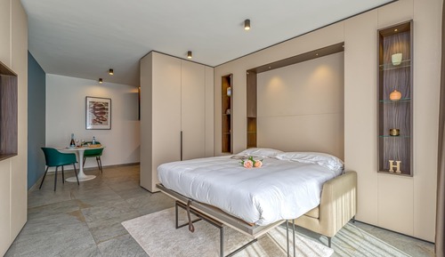 Family Studio (ICON H 302 Suite Micro-Living)