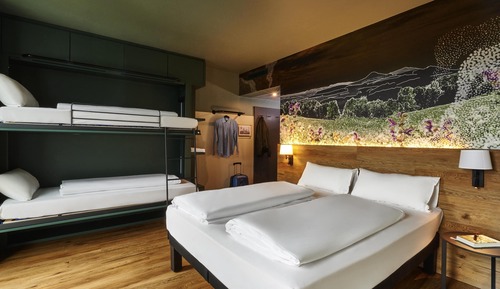 Family Room, Multiple Beds (1 DoubleBed&BunkBed, Max.80kg/bed)