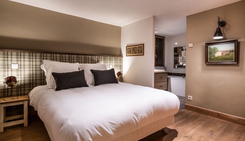 Deluxe Double Room, 1 Queen Bed, Mountain View
