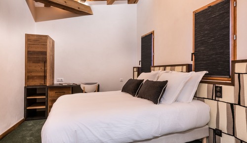 Deluxe Room, 1 Queen Bed, Mountain View