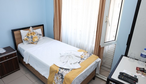 Deluxe Single Room