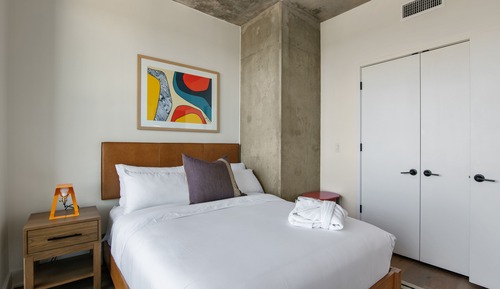 Deluxe Condo, 1 Bedroom, Balcony, City View