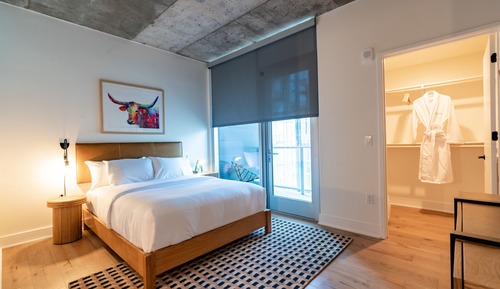 Luxury Penthouse, 2 Bedrooms, Balcony, Lake View