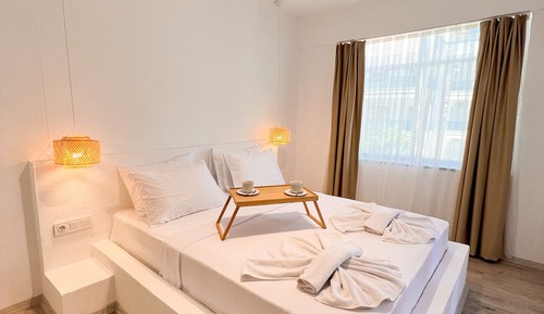 Superior Apartment, 1 King Bed with Sofa bed, Beachside