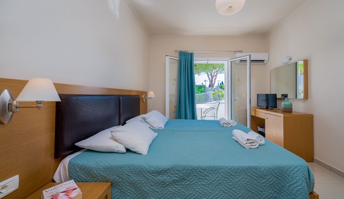 Superior Double or Twin Room, Mountain View, Garden Area