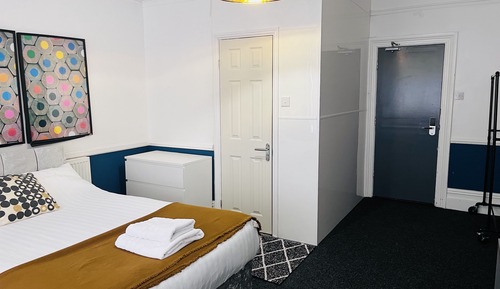 Double Room (3)