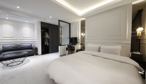 Room (VIP-harbor view (with styler spa for )