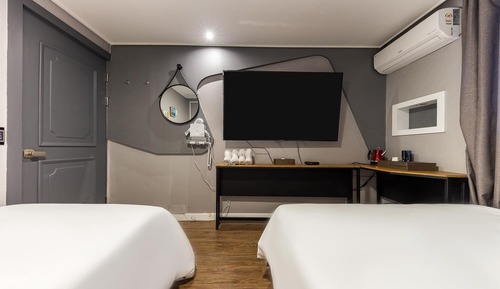 Room (Standard Twin (Queen Super Single Bed)