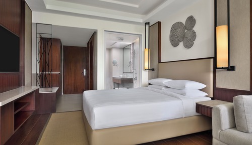 Room, 1 King Bed, Non Smoking, Valley View