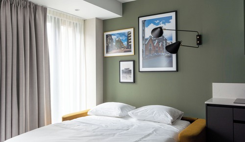Large 1 Bedroom Apartment with Sofa Bed