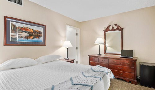 Room, Multiple Beds (FBSS)