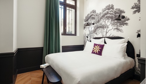 2-BR Deluxe Apartment with Garden