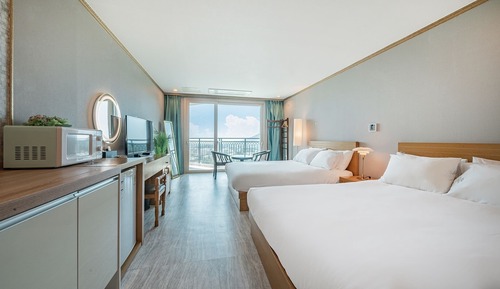 Family Twin Room