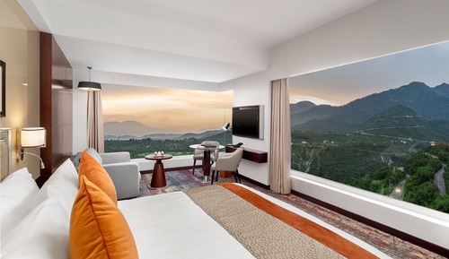 Executive Suite, 1 King Bed (Club Room)