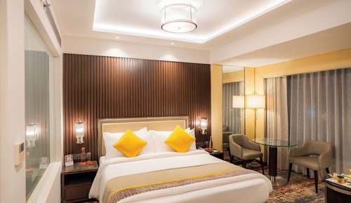 Standard Room, 1 King Bed