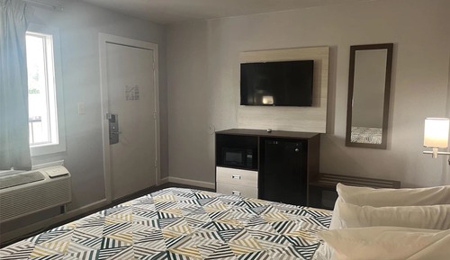 Deluxe Room, 1 King Bed, Non Smoking