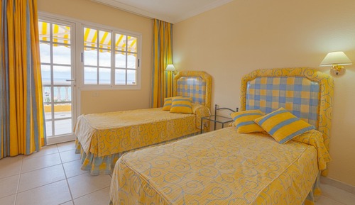 Standard Apartment, 3 Bedrooms, Terrace, Sea View