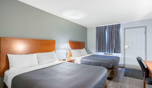 Standard Room, 2 Queen Beds, Non Smoking