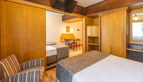 Luxury Quadruple Room
