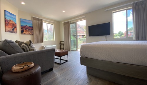 Grand Suite, 1 King Bed with Sofa bed, Balcony, Mountain View