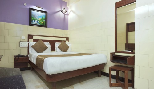Deluxe Room (Non A/C)
