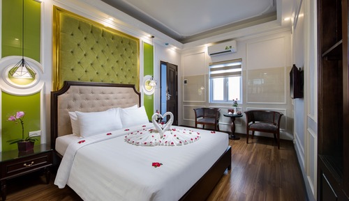 Deluxe Double or Twin Room with Window