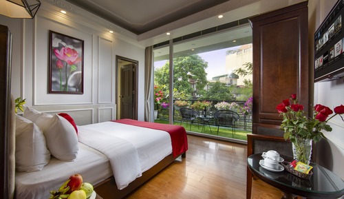 Premium Suite Large Balcony City View