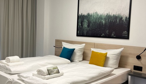 Double Room (Easy)