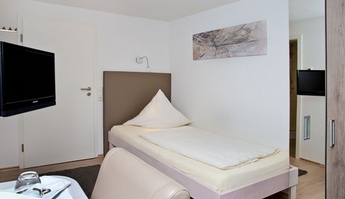 Basic Single Room