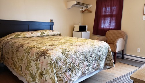 Standard Double Bed