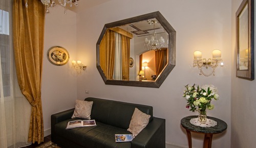 Junior Studio Suite