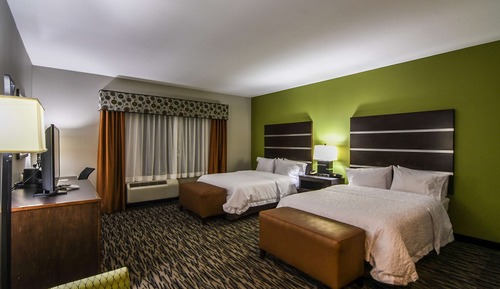 Room, 2 Queen Beds, Accessible, Bathtub (Nonsmoking)