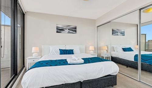 Deluxe One Bedroom VIP Apartment - Harbour View
