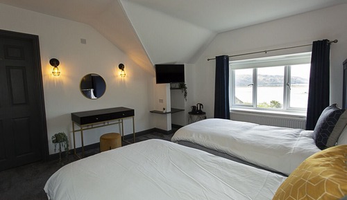 Double or Twin Room, Ensuite, Sea View