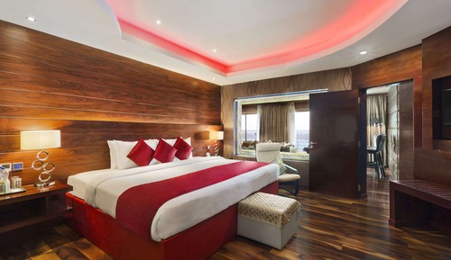 Presidential Suite, 1 King Bed, Non Smoking, Lake View