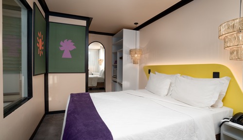 Deluxe Suite