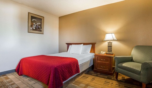 Standard Room, 1 Queen Bed, Non Smoking