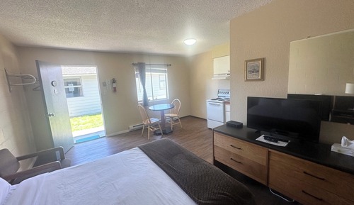 Standard Room, 2 Double Beds, Kitchenette