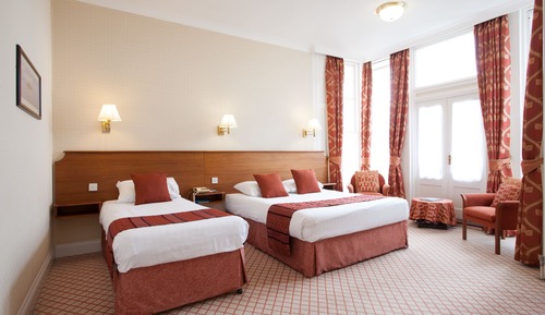 Family Triple Room (2 Adults + 1 Child)