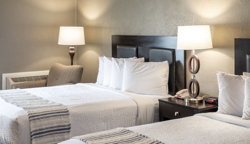 Standard Room, 2 Queen Beds (Pet Friendly)