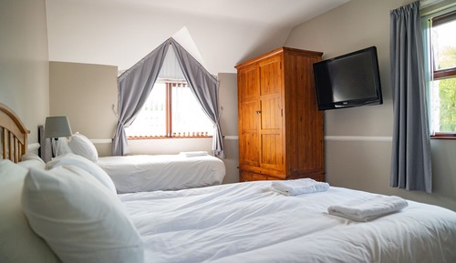 Standard Double or Twin Room, Multiple Beds, Garden View