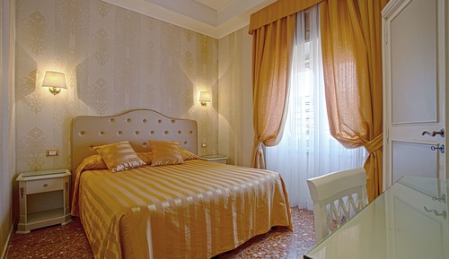 Classic Double or Twin Room