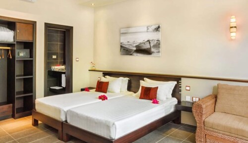 Twin Room, Kitchenette