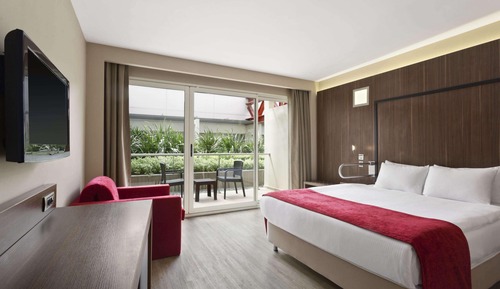 Standard Room, 1 King Bed, Non Smoking, City View