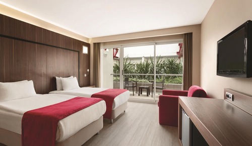 Room, 2 Twin Beds, Smoking