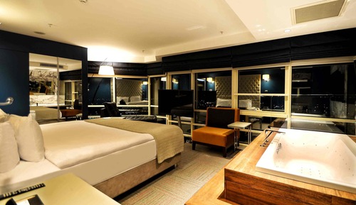 Suite, 1 King Bed, Sea View, Corner (nonsmoking)