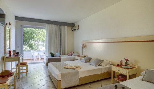 Quadruple Room, Garden View