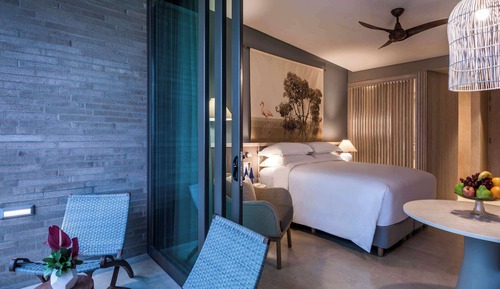 Deluxe Room, 1 King Bed
