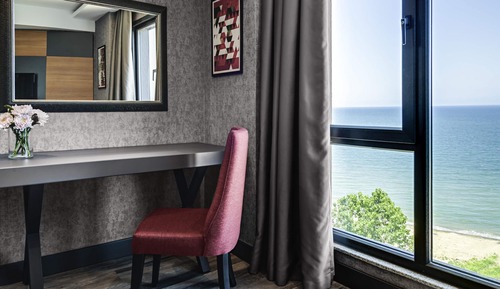 Deluxe Room, 1 Double Bed, Sea View